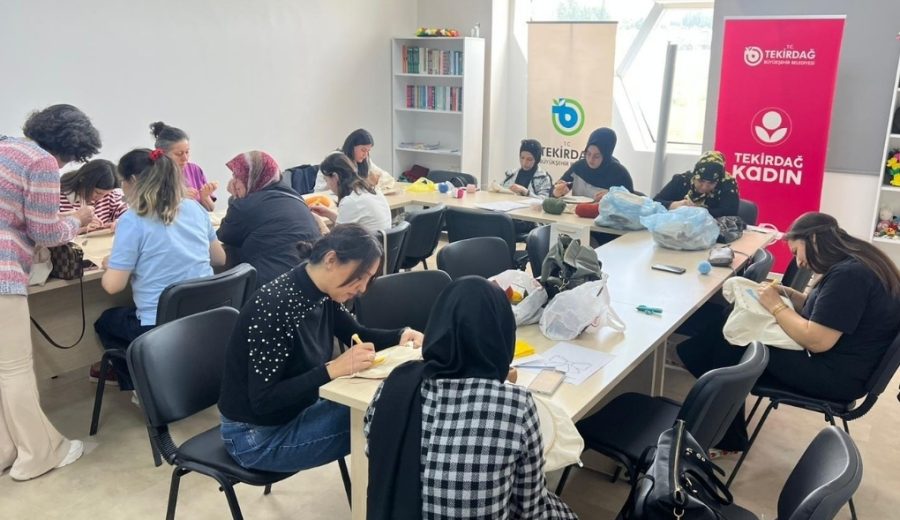 ÇERKEZKÖY'DE KADINLARIN EL EMEĞİ DAYANIŞMAYLA BULUŞTU