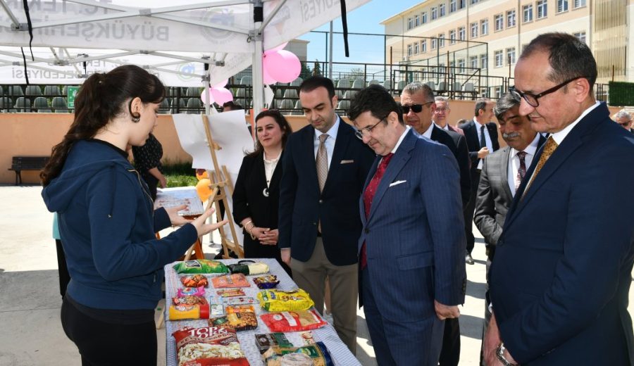 İl Millî Eğitim Müdürü Dr. Aziz Yeniyol, "Glutensiz ve Hareketli Yaşam Etkinliği" ne Katıldı