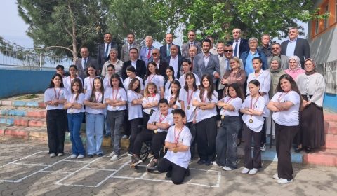 Karadeniz Ortaokulunda e-Twinning Ödül Töreni Düzenlendi.