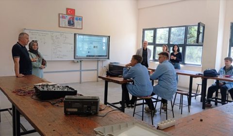 Mesleki ve Teknik Eğitim Kurumlarımızda "Maarifin Kalbinde Marifetli Gençlik" Etkinlikleri Gerçekleştirildi