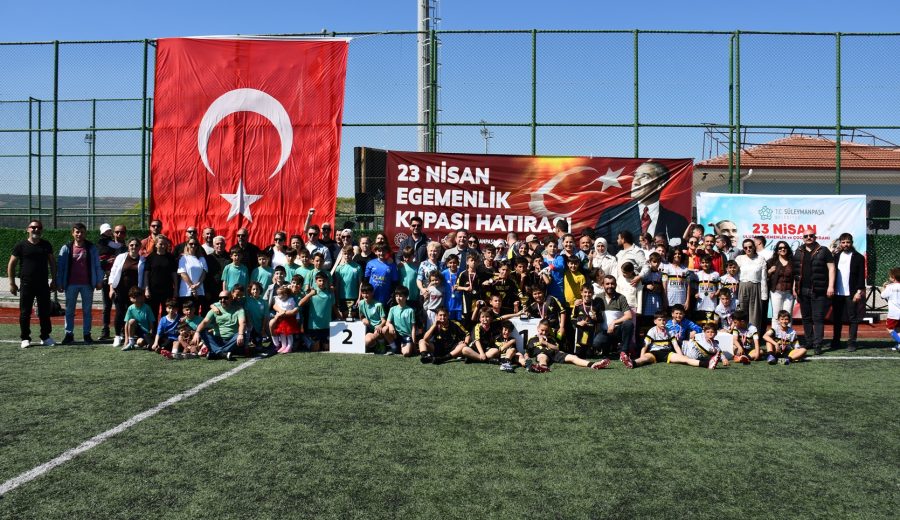 Minik Sporcular Çocuk Bayramında Futbol Şöleni Yaşattılar