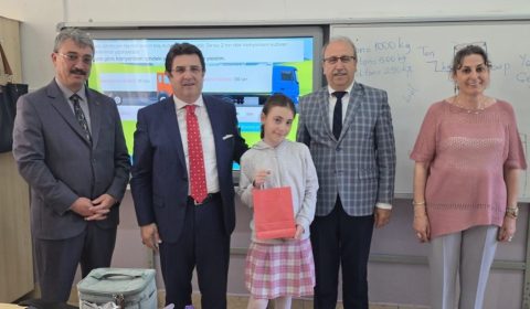 23 Nisan Resim Yarışması Türkiye Birincisi Öğrenciye Ziyaret
