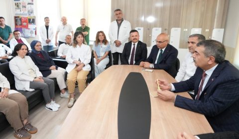 BAKAN TEKİN'DEN 2023'TE GÖREVE BAŞLAYAN ÖĞRETMENLERİN YER DEĞİŞİKLİĞİ TALEPLERİNE İLİŞKİN AÇIKLAMA
