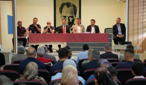 Başkan Sarıkurt, Silahtarağa Mahallesi Halk Toplantısına Katıldı