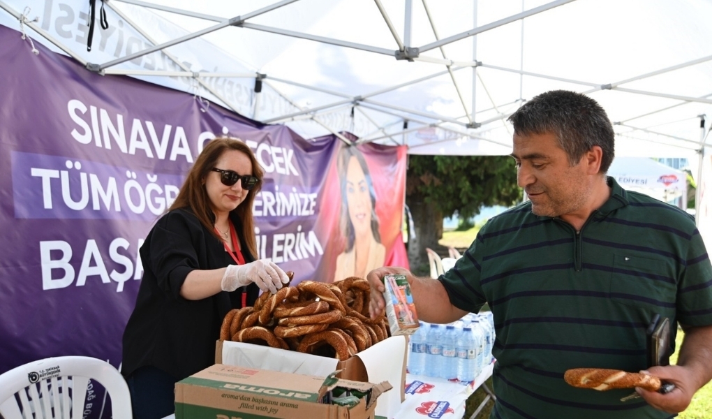 BÜYÜKŞEHİR YKS MARATONUNDA ÖĞRENCİ VE AİLELERİN YANINDA