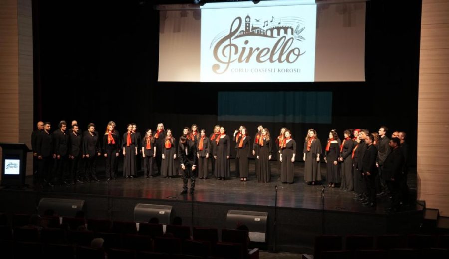 Çorlu`nun İlk Çoksesli Korosu ?Sirello? İlk Konseriyle Büyüledi