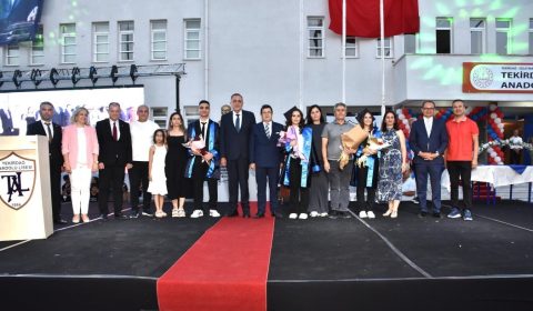 İl Millî Eğitim Müdürü Dr. Aziz Yeniyol, Tekirdağ Anadolu Lisesi 36. Mezuniyet Törenine Katıldı