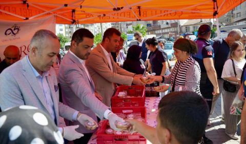 Perşembe Pazarında Aşure Bereketi