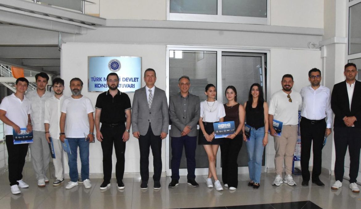 TRAKYA KARİYER FUARI KAPSAMINDA GÖREV ALAN TÜRK MÜZİĞİ DEVLET KONSERVATUVARI AKADEMİK PERSONELİ VE ÖĞRENCİLERİNE TEŞEKKÜR BELGESİ TAKDİMİ