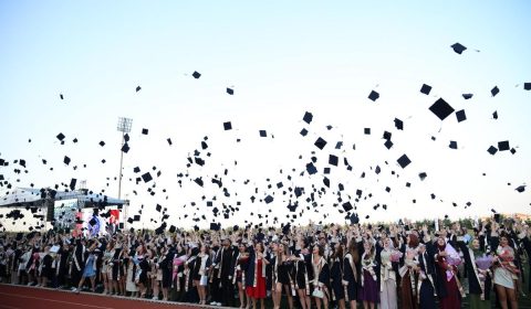 ÜNİVERSİTEMİZ 2025-2026 AKADEMİK YILI ÖNLİSANS MEZUNİYET TÖRENİ GERÇEKLEŞTİ