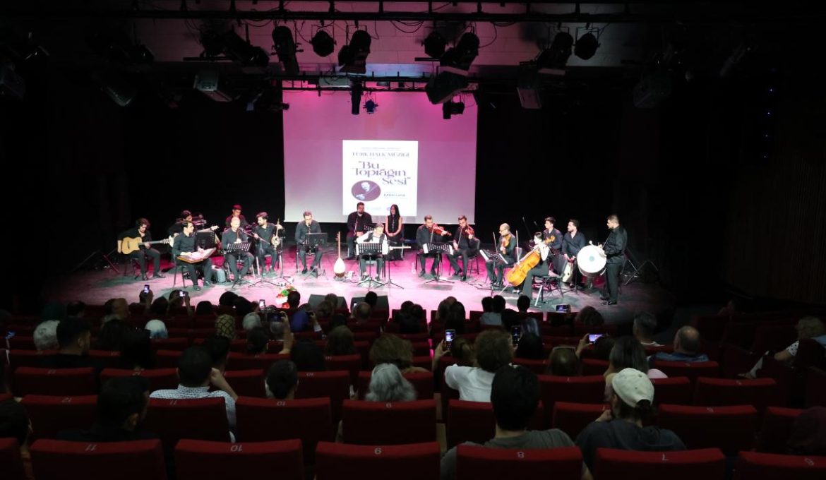 ÜNİVERSİTEMİZ TÜRK MÜZİĞİ DEVLET KONSERVATUVARI TARAFINDAN “BU TOPRAĞIN SESİ” ADLI KONSER GERÇEKLEŞTİRİLDİ
