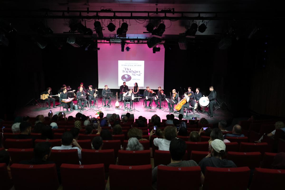 ÜNİVERSİTEMİZ TÜRK MÜZİĞİ DEVLET KONSERVATUVARI TARAFINDAN “BU TOPRAĞIN SESİ” ADLI KONSER GERÇEKLEŞTİRİLDİ