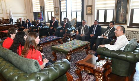 Vali Soytürk TÜBİTAK’ın Düzenlediği Yarışmalarda Derece Alan Öğrencileri Kabul Etti