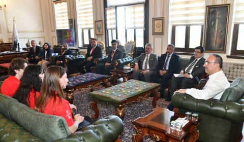 Vali Soytürk TÜBİTAK'ın Düzenlediği Yarışmalarda Derece Alan Öğrencileri Kabul Etti