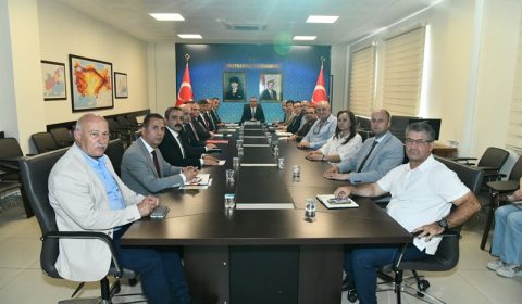 2025 Yılı Okul Yapımları Konulu Toplantı Düzenlendi