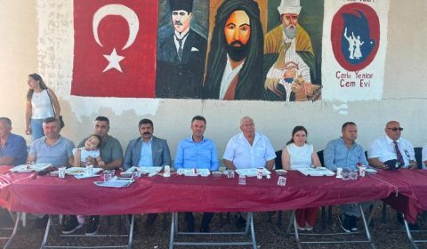 Başkan Sarıkurt, Cem Vakfı Yenice Şubesi`nin Aşure ve Lokma Etkinliğine Katıldı