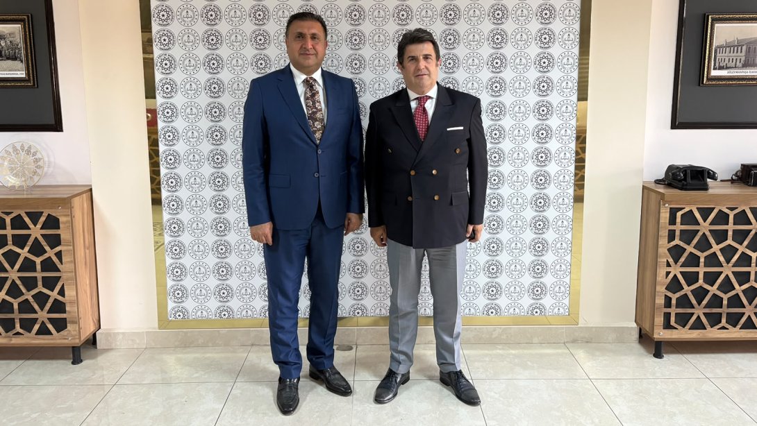 İstanbul İl Millî Eğitim Müdürü Doç. Dr. Murat Mücahit Yentür'den İl Millî Eğitim Müdürümüz Dr. Aziz Yeniyol'a Ziyaret