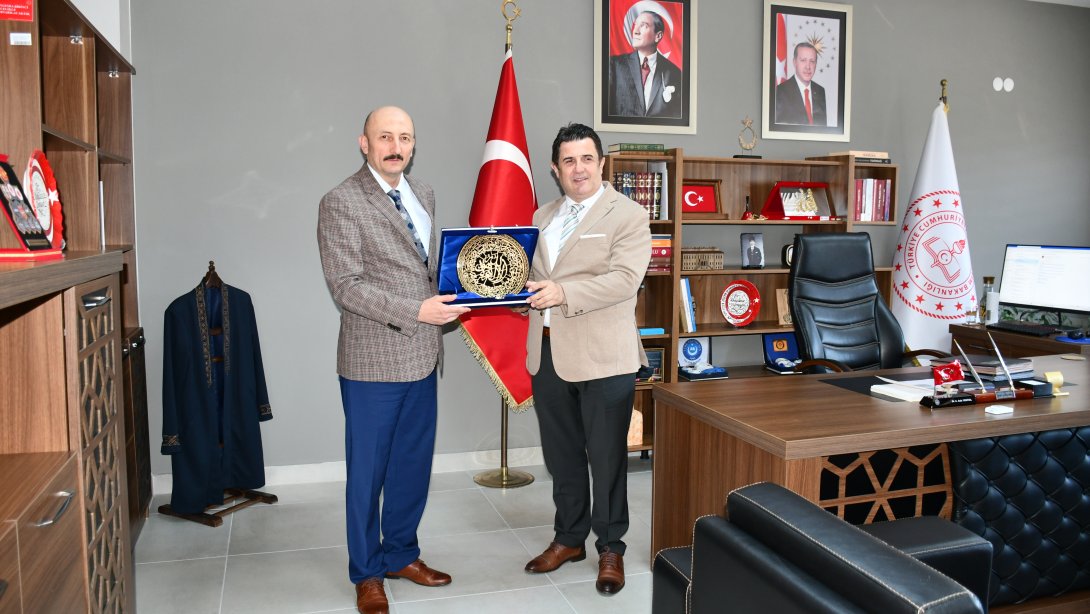 Uşak ve Kırklareli İl Millî Eğitim Müdürlerinden Dr. Aziz Yeniyol'a Ziyaret