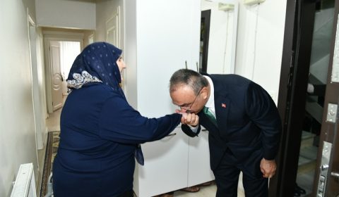 Vali Soytürk, 15 Temmuz Şehidi Polis Memuru Münür Alkan’ın Ailesini Ziyaret Etti