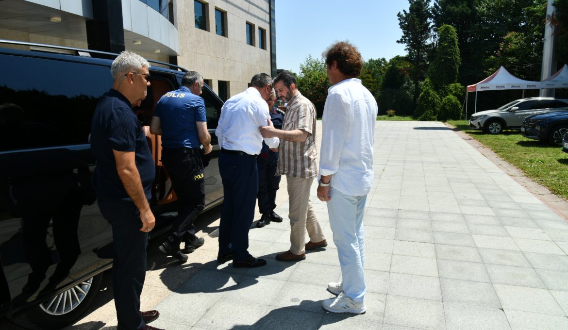 Vali Soytürk Kaanlar Firması’nı Ziyaret Etti