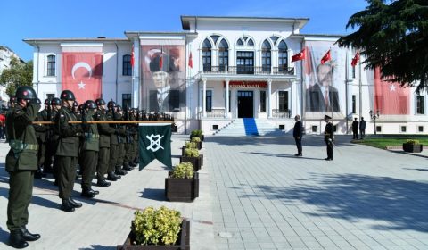 30 Ağustos Zafer Bayramı Münasebetiyle Atatürk Anıtı'na Çelenk Sunuldu