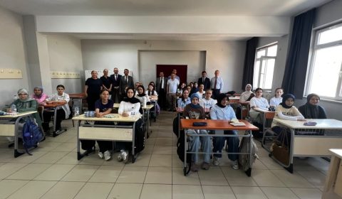 İl Millî Eğitim Müdürü Dr. Aziz Yeniyol, Süleymanpaşa Trakya Anadolu İmam Hatip Lisesinde Yaz Dönemi Eğitim Faaliyetlerini İnceledi