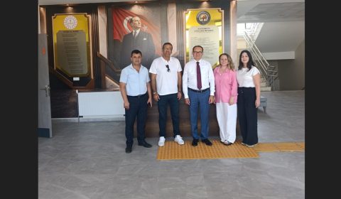 İlçe Milli Eğitim Müdürü Fahri Kırmızı, İlçemiz Gündoğdu İlkokulu/Ortaokulunu Ziyaret Etti.