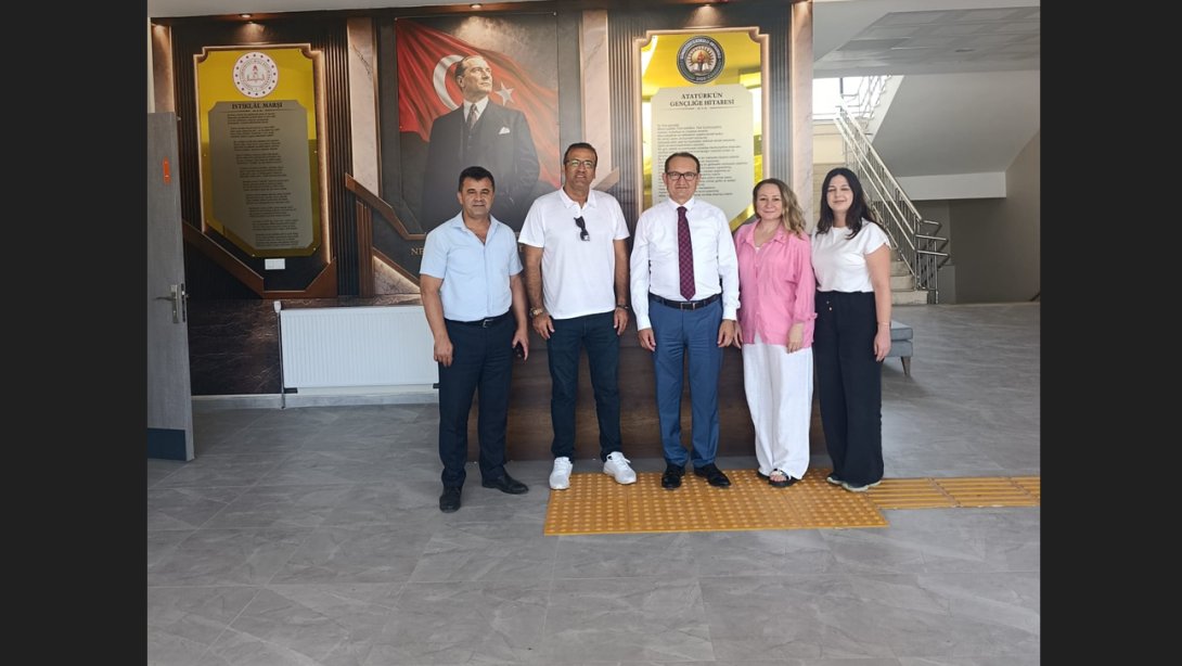 İlçe Milli Eğitim Müdürü Fahri Kırmızı, İlçemiz Gündoğdu İlkokulu/Ortaokulunu Ziyaret Etti.