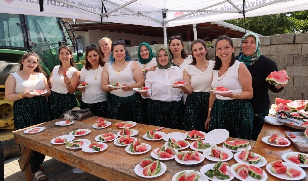 KURTDERE'DE KARPUZ TADINDA ŞENLİK