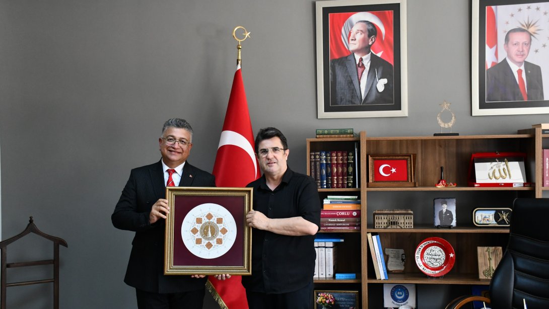 Kütahya Dumlupınar Üniversitesi Rektörü Prof. Dr. Süleyman Kızıltoprak'tan İl Millî Eğitim Müdürü Dr. Aziz Yeniyol'a Ziyaret