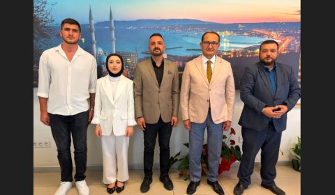 Süleymanpaşa Ülkü Ocakları İlçe Başkanı Mehmet Aybuğa ve Yönetiminden İlçe Milli Eğitim Müdürü Fahri Kırmızı'ya Ziyaret