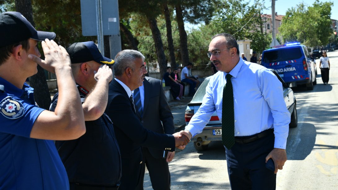 Vali Soytürk Sağlamtaş Ortaokulu'nda İncelemelerde Bulundu