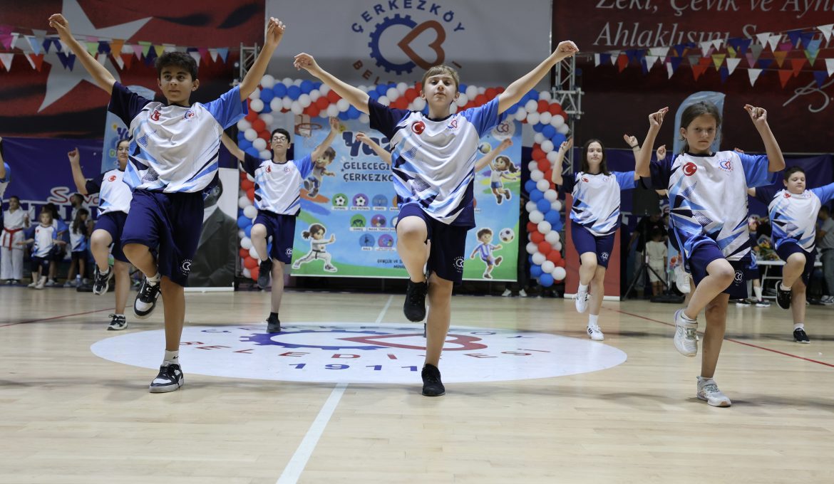 YAZ SPOR OKULUMUZDA KURSLAR TAMAMLANDI