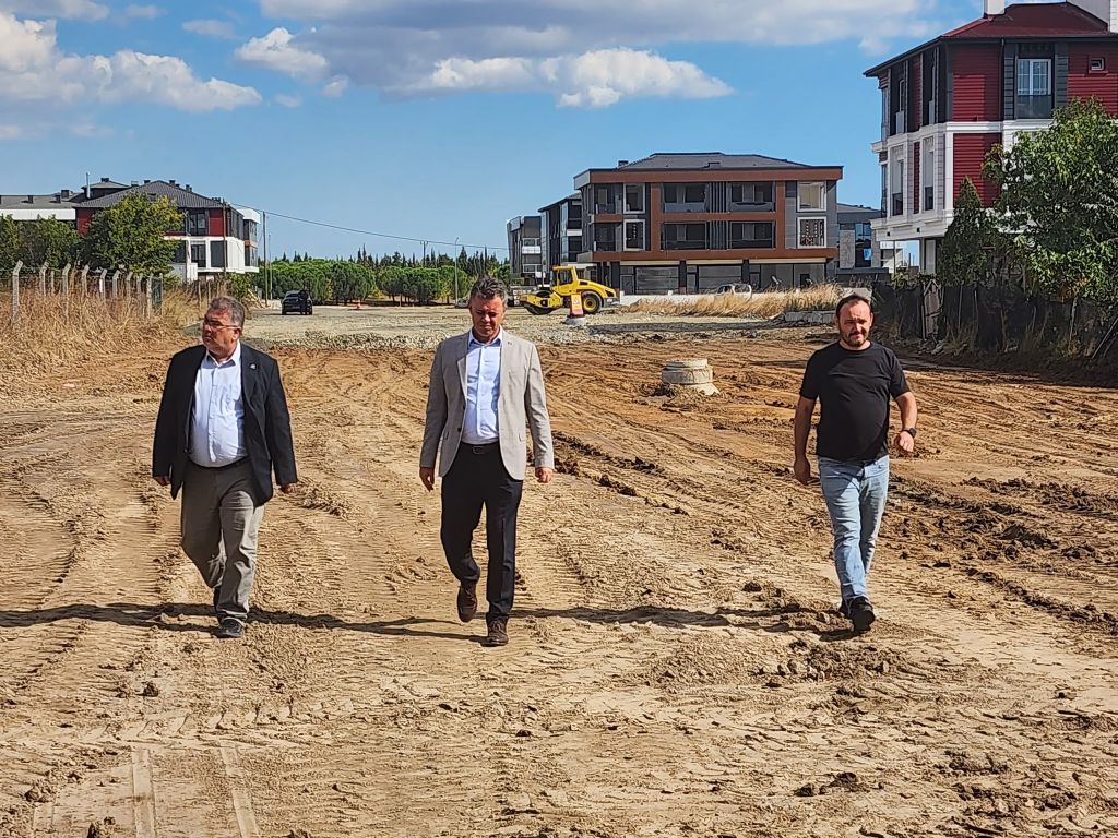 Çorlu`da Yol Yapım ve Yenileme Çalışmaları Devam Ediyor