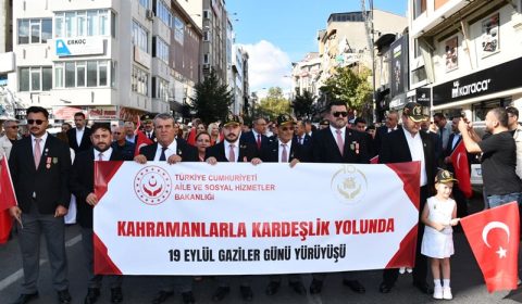 Gaziler Günü Münasebetiyle Yürüyüş Düzenlendi