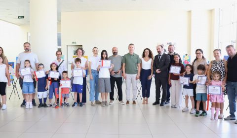 SOSYAL YAŞAM MERKEZİ’NDE YAĞLI BOYA RESİM KURSU SERGİSİ AÇILDI