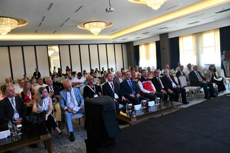 Vali Soytürk 16. Uluslararası Tarımsal Mekanizasyon ve Enerji Kongresi’ne Katıldı
