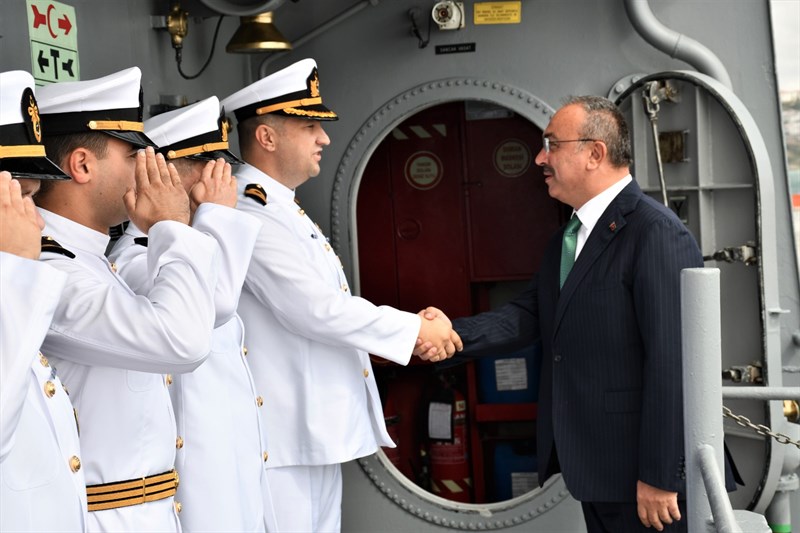 Vali Soytürk, TCG Yıldırım Gemisi’nde Gazi Derneklerinin Başkanlarıyla Bir Araya Geldi