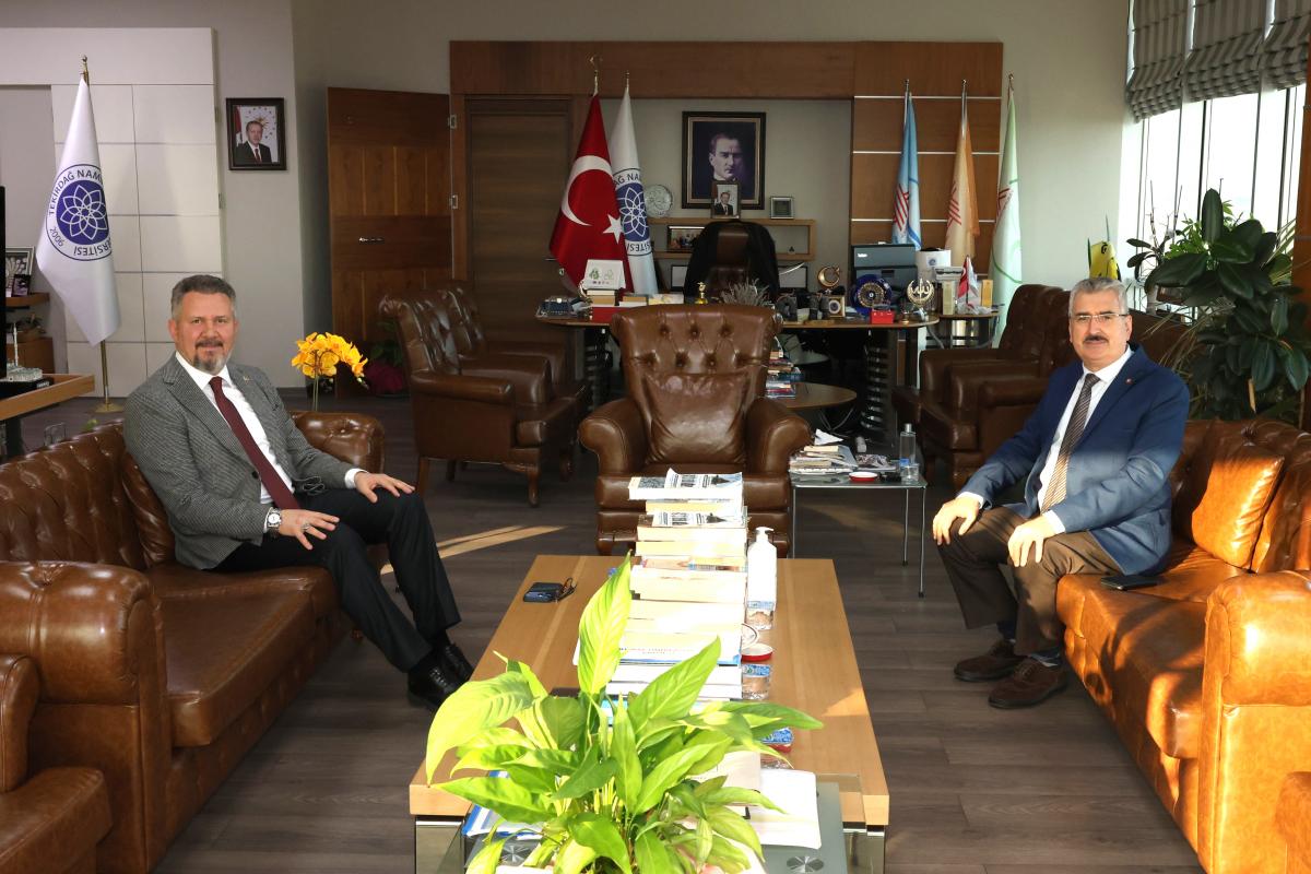 AK PARTİ TEKİRDAĞ MİLLETVEKİLİ MESTAN ÖZCAN ‘DAN REKTÖRÜMÜZE ZİYARET