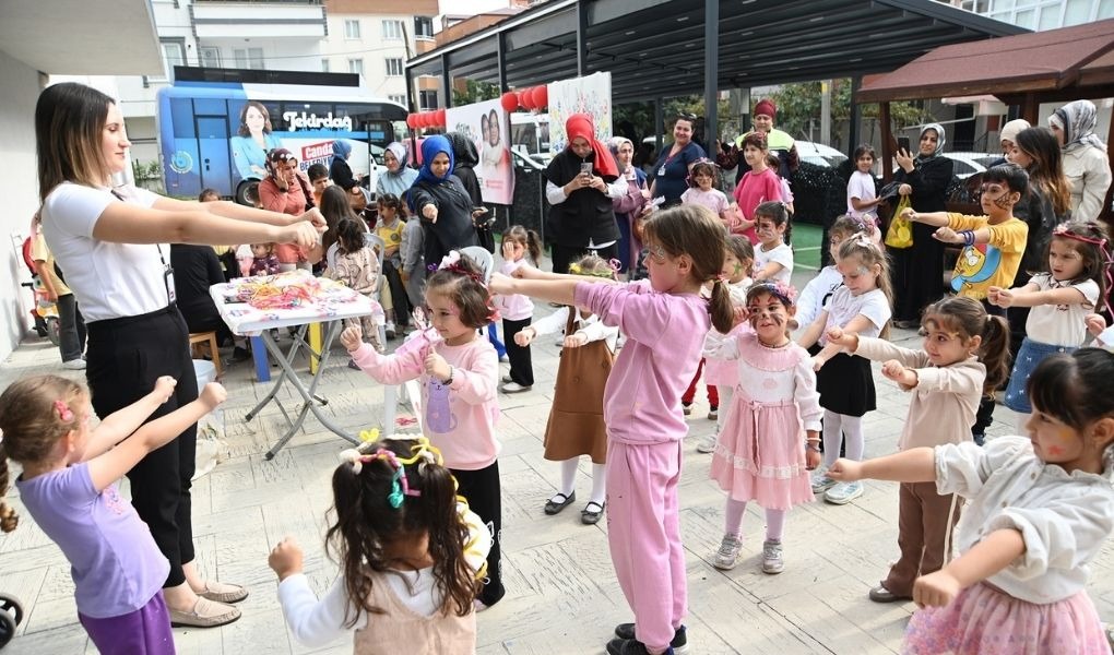DÜNYA KIZ ÇOCUKLARI GÜNÜ'NDE KAPAKLI'DA RENKLİ BULUŞMA