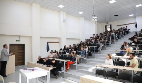 GÜZEL SANATLAR, TASARIM VE MİMARLIK FAKÜLTESİ’NE YENİ KAYIT OLAN ÖĞRENCİLERE YÖNELİK ORYANTASYON PROGRAMI DÜZENLENDİ