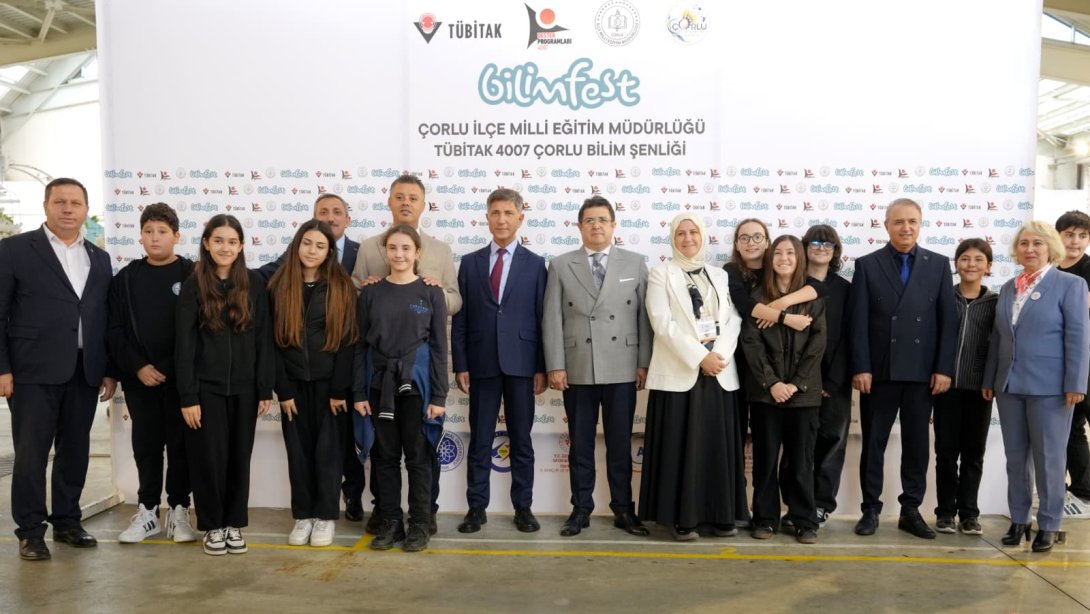 İl Millî Eğitim Müdürü Dr. Aziz Yeniyol, Çorlu Bilim Şenliği'ni Ziyaret Etti