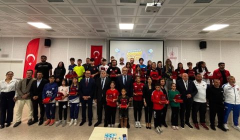 Sporun Enleri Ödül Töreni Düzenlendi