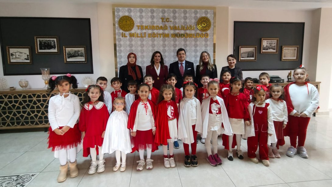 Süleymanpaşa Şehit Öğretmen Neşe Alten Anaokulu Öğretmen ve Öğrencilerinden İl Millî Eğitim Müdürlüğüne Ziyaret