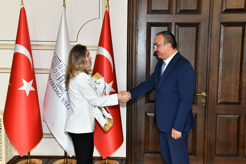Tekirdağ Barosu Yeni Başkanı Arslan ve Tekirdağ Barosu Yeni Yönetimi Vali Soytürk’ü Ziyaret Etti