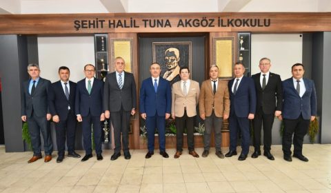 Valimiz Sayın Recep Soytürk, Öğrencilerin Daveti Üzerine Halil Tuna Akgöz İlkokulunu Ziyaret Etti