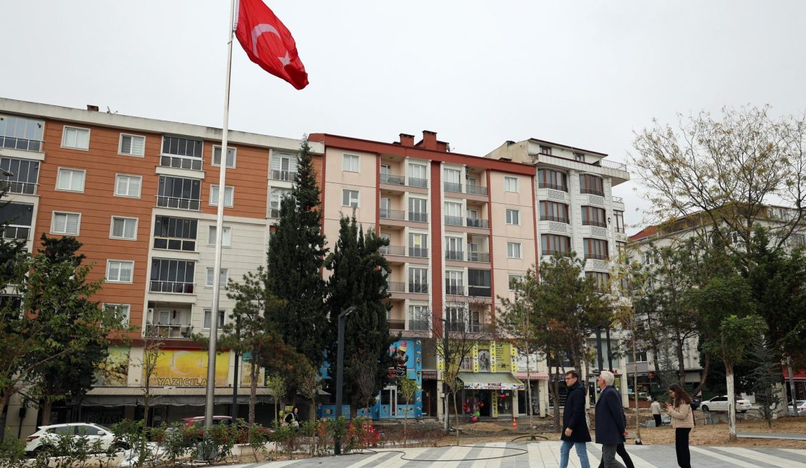 VELİKÖY HÜRRİYET MEYDANI’NDA ÇALIŞMALAR DEVAM EDİYOR